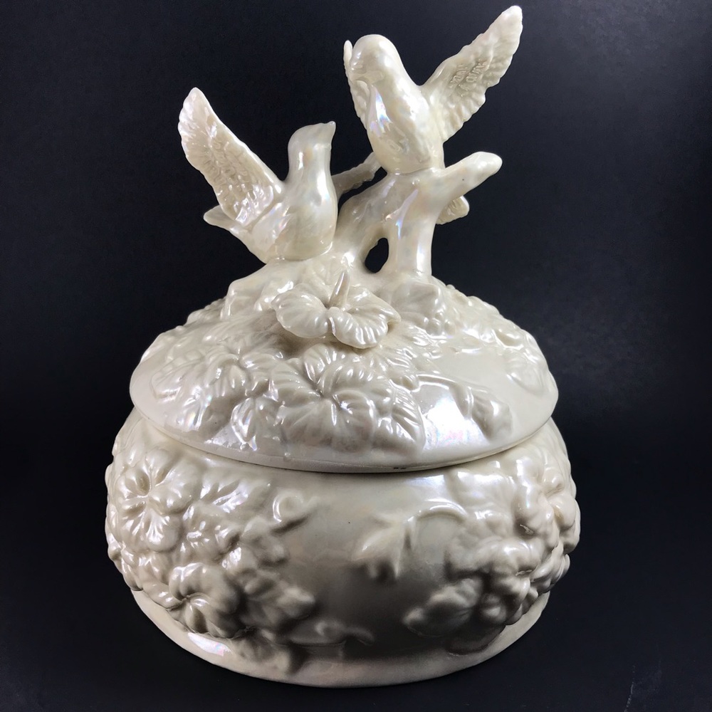 Porcelain Trinket Box Doves